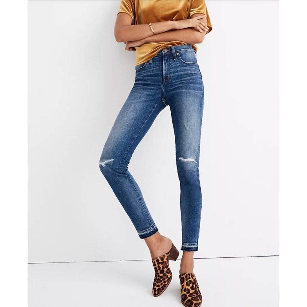 Madewell 9" Mid Rise Skinny Jeans in York Wash Rip and Repair Edition Size 24